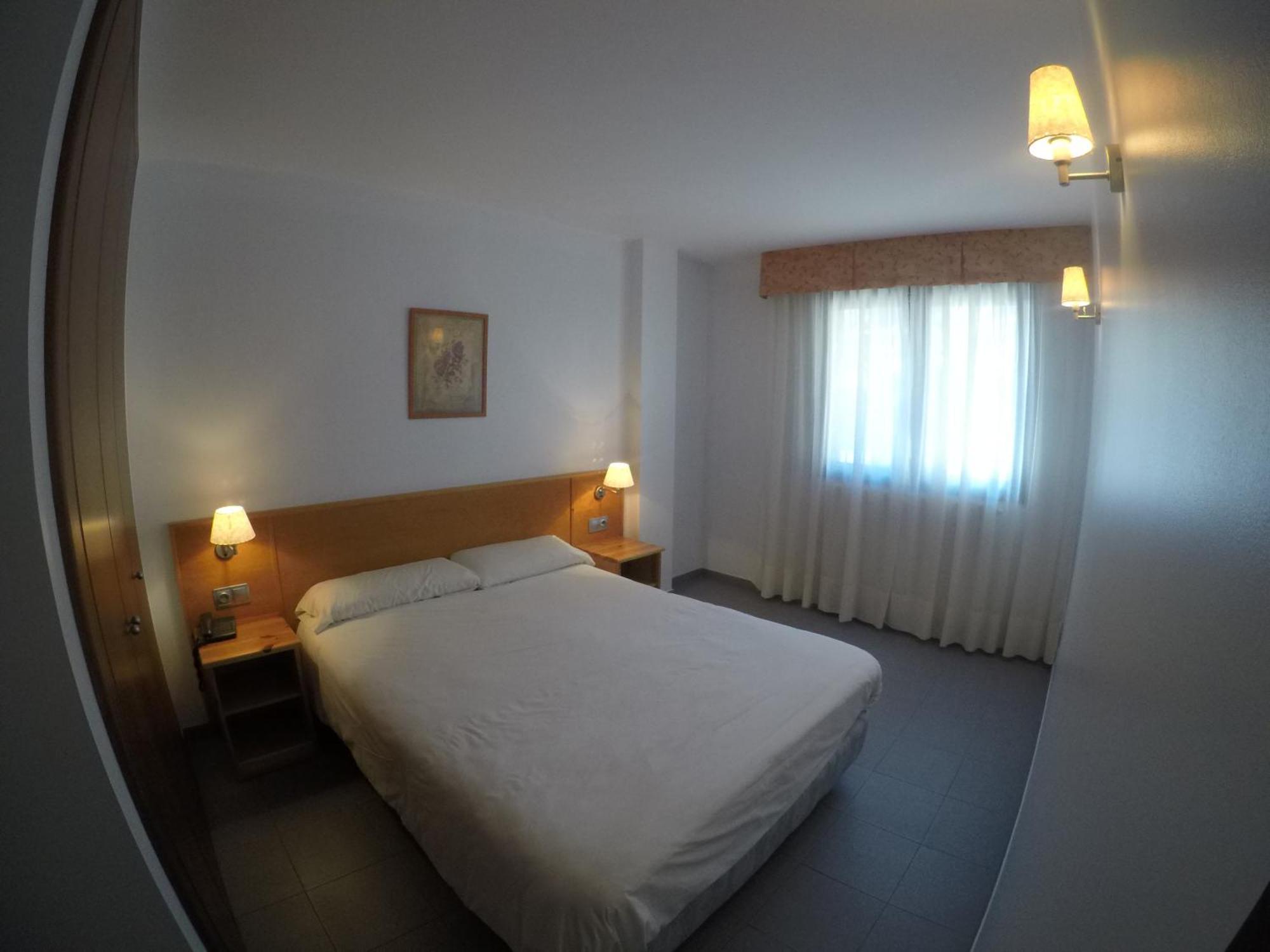 Apartamentos Turisticos Roc Del Castell Канилло Экстерьер фото
